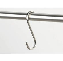 Cârlig în formă de S din metal pe o bară