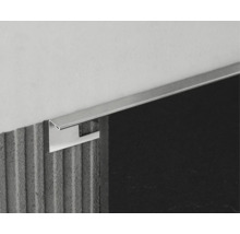 Profil metalic pentru faianță pe un perete