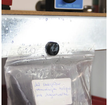 Închidere magnetică pe o pungă transparentă