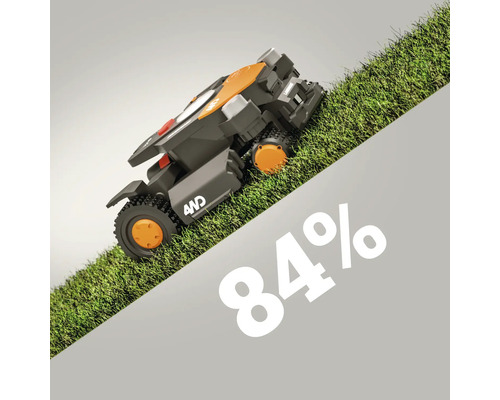 Robot de tuns iarba cu tracțiune integrală pe gazon înclinat