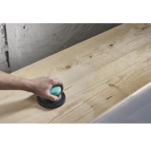 Șlefuitor manual utilizat pe o scândură de lemn