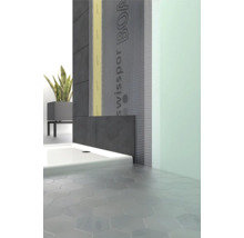 Baie cu izolație de perete și cadă de duș