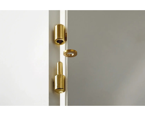 Balama de ușă de culoare alama pentru fixare pe o ușă