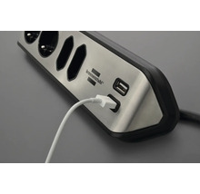 Bloc de prize cu porturi USB și cablu conectat de marca Brennenstuhl