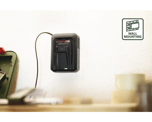 Logo Bosch. Simbol de montare pe perete. Încărcător de baterii Bosch de 18 volți pe perete