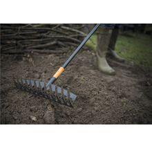 Greblă universală Fiskars Solid™ cu coada din aluminiu 12 dinti 160 cm