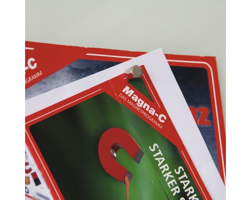 Magneții mențin informațiile despre produs la locul lor