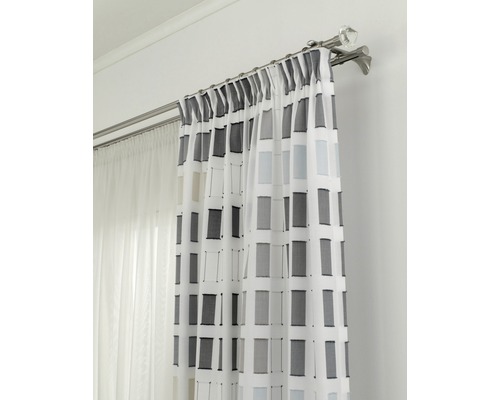 Cortină cu model grafic pe o bară dublă pentru perdele
