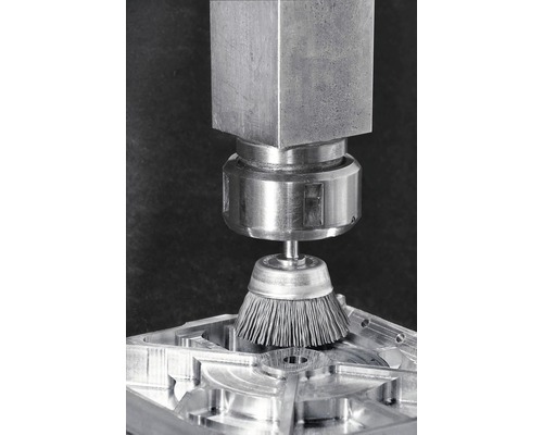 Perie de sârmă pentru prelucrarea metalelor în uz