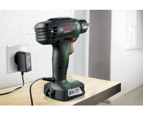 Mașină de găurit și înșurubat cu acumulator Bosch EasyDrill 12 cu încărcător
