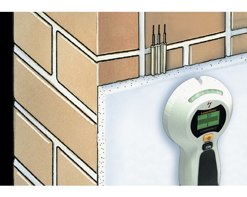 Higrometru pe un perete