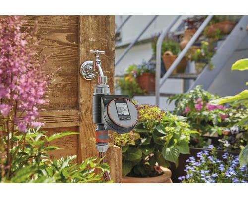 Robinet Gardena cu control al irigației în grădină