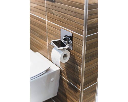 Baie cu suport pentru hârtie igienică și suport pentru telefonul mobil