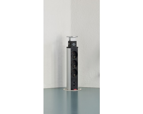 Coloană de prize încastrată cu trei prize și porturi USB
