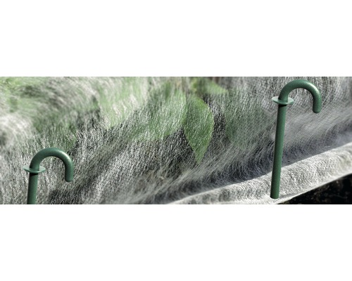 Strat de legume cu folie de protecție și suporturi