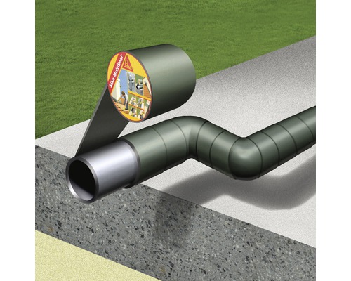 Bandă de etanșare Sika MultiSeal în timpul înfășurării țevilor