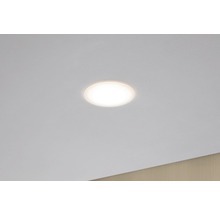 Lumină de plafon rotundă într-un tavan