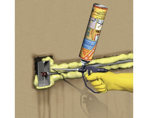 Pistol Sika Boom-G aplicat pentru etanșarea unei deschideri în perete