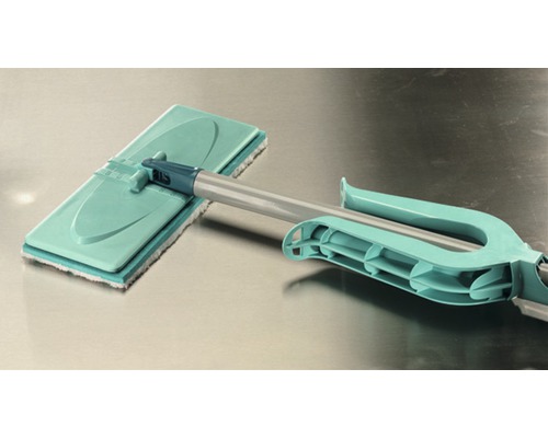 Mop plat cu mâner telescopic și lavetă de curățare