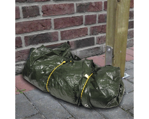 Prelată ambalată cu ochiuri și șnur