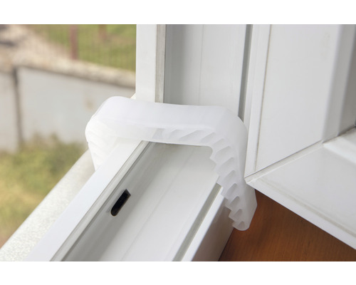 Siguranță fereastră pe un cadru de fereastră