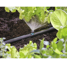 Sistem de irigare în uz pentru udarea plantelor într-un strat de grădină