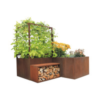 Jardinieră înaltă cu spalier, bancă și lemn