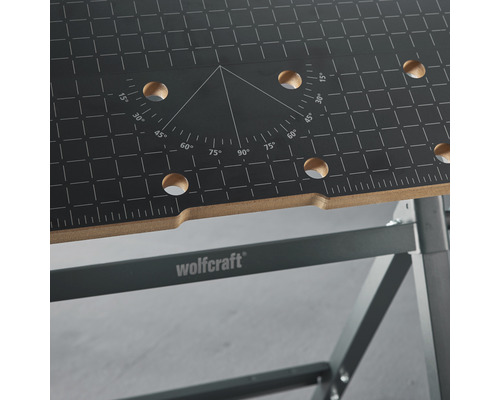 Banc de lucru Wolfcraft cu afișaj de unghi și rânduri de găuri