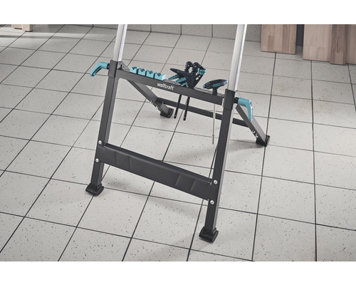 Banc de lucru Wolfcraft pe podea cu gresie