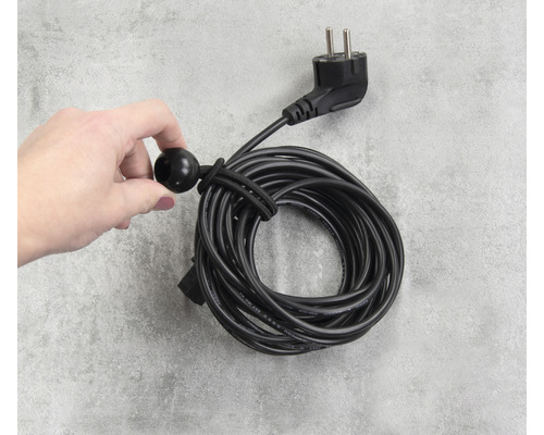 Cablu electric înfășurat cu ștecher și legătură de cablu