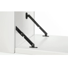 Balamale pentru mobilă pe o piesă de mobilier albă