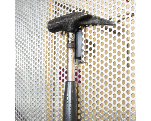 Ciocan pe suport de perete perforat