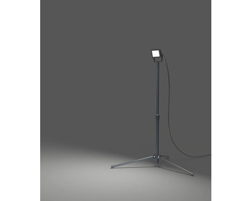 Reflector LED de șantier pe trepied