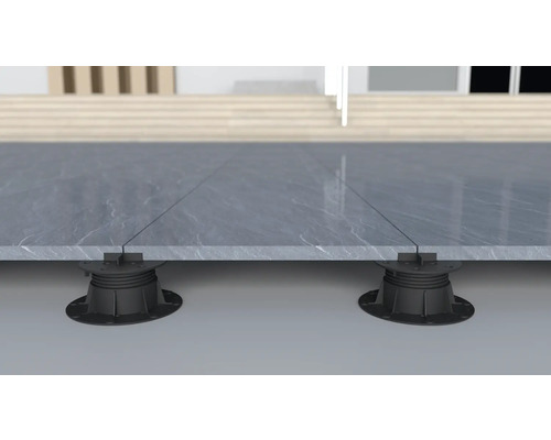 Plăci de terasă pe suporturi reglabile pentru acoperirea suprafețelor înălțate