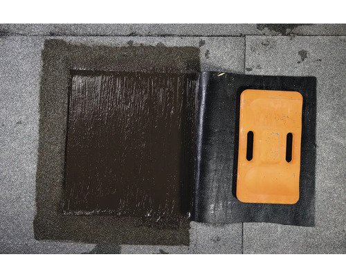 Repararea acoperișului plat cu bitum și instrumente