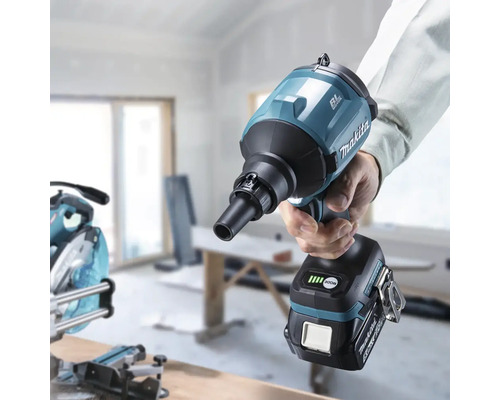 Șurubelniță cu acumulator pentru gips-carton Makita în uz