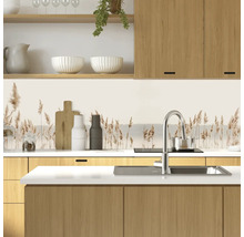 Scenă de bucătărie cu chiuvetă, robinet, blat de lucru și dulapuri de bucătărie cu fototapet