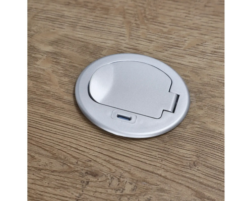 Priză rotundă încorporată în podea pe podea de lemn