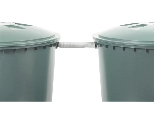 Conectarea a două butoaie de apă de ploaie cu furtun