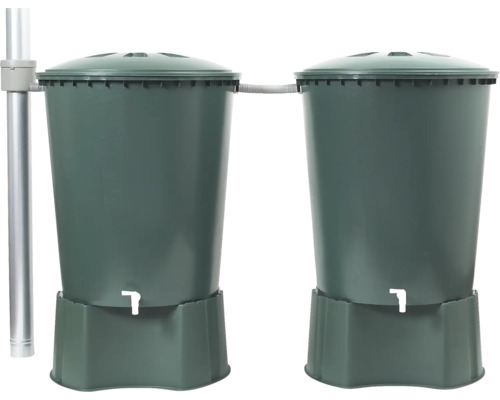 Două butoaie de colectare a apei pluviale conectate, cu accesorii pentru irigarea grădinii