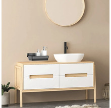 Baie cu lavoar, oglindă și spațiu de depozitare pentru articole de baie