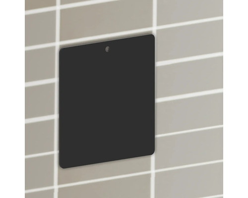 Placă metalică neagră pătrată cu gaură