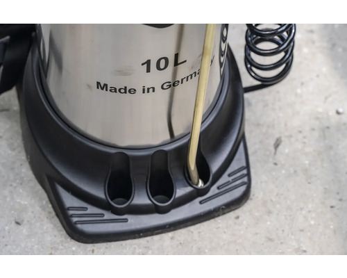 Pulverizator sub presiune cu volum de umplere de 10 litri și marcaj Fabricat în Germania