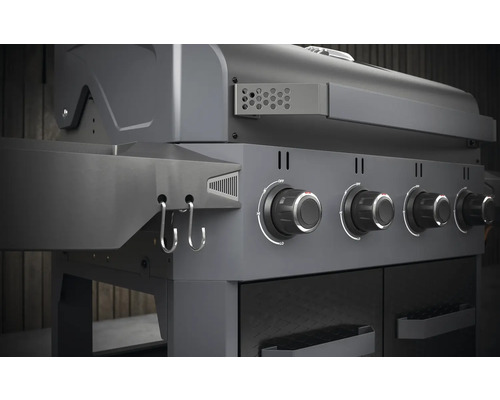 Grătar pe gaz cu patru arzătoare și cârlige laterale.