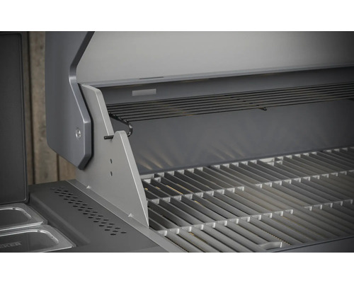 Vedere interioară a unui grătar cu grătar