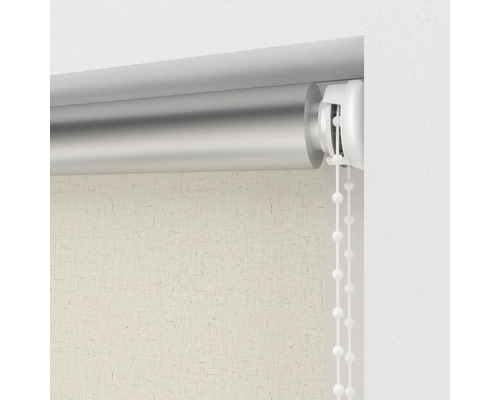 Rulou cu lanț pe fereastră