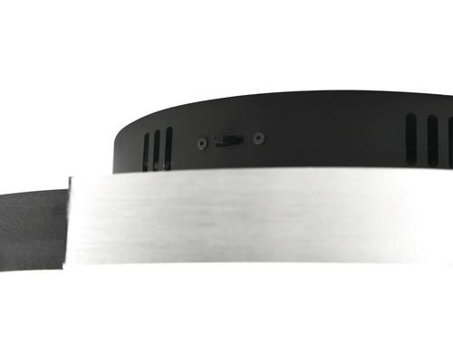 Prim-plan cuptor cu fante de aerisire.