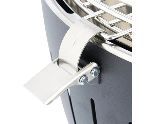 Imagine detaliată a unui grătar cu suport metalic și grătar de grătar.