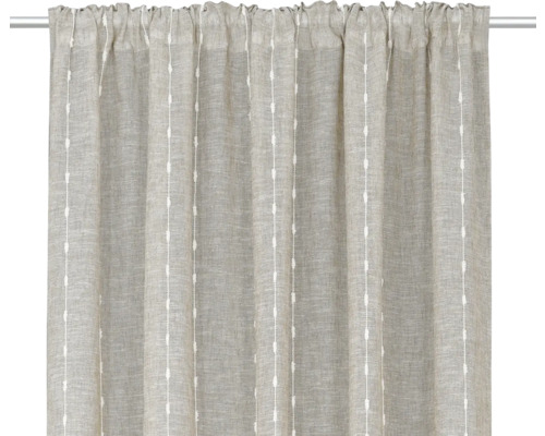 Perdea cu bandă de încrețire și dungi brodate