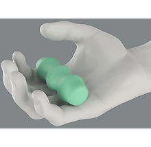 Mână cu bilă de masaj din plastic